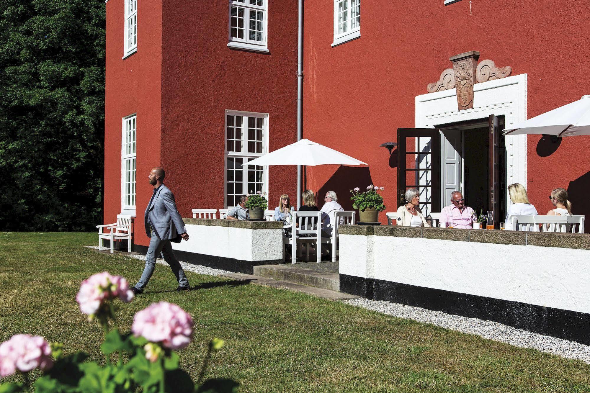 Skarrildhus Sinatur Hotel & Konference Экстерьер фото